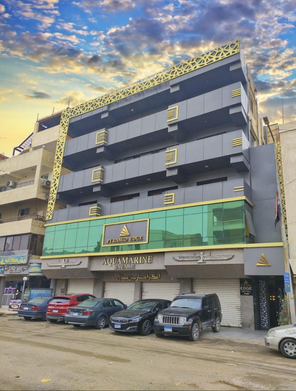 Pyramid Edge Hotel & Exclusive Pyramids View Rooftop Kafret el-Gabal Eksteriør bilde
